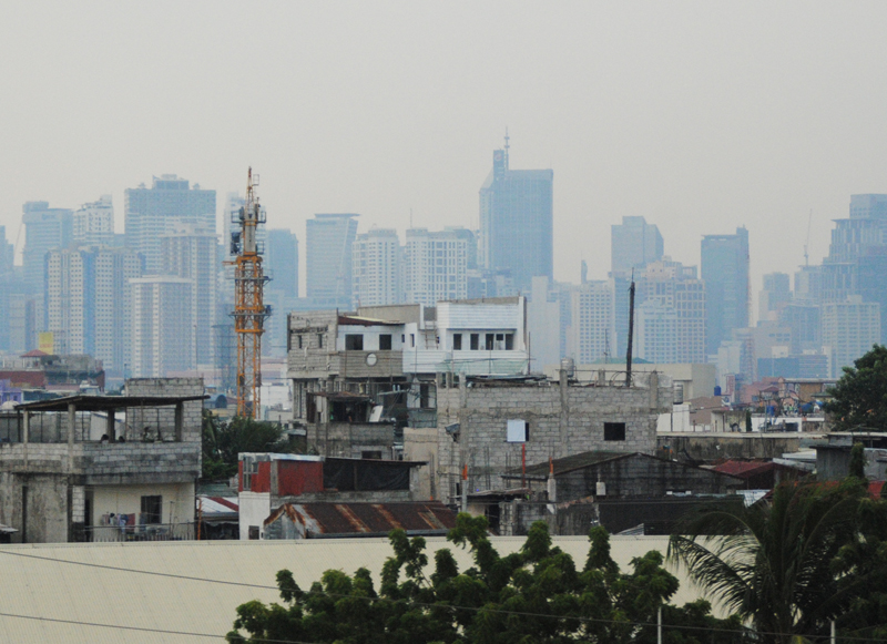 Manila contrasts