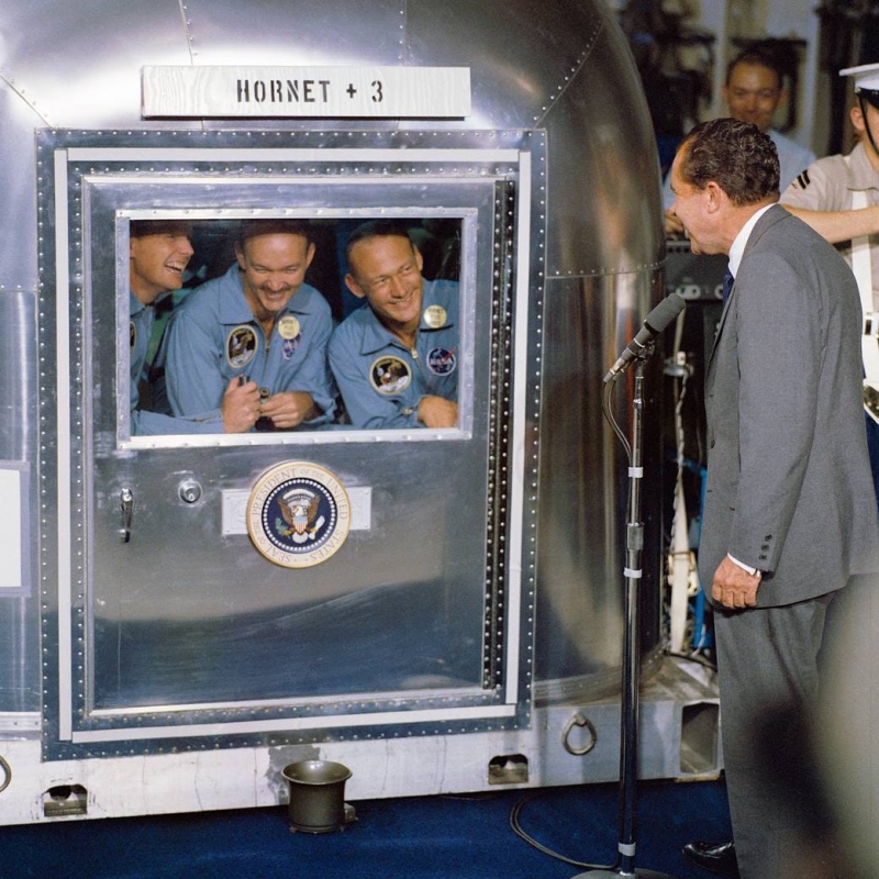Nixon and astronauts