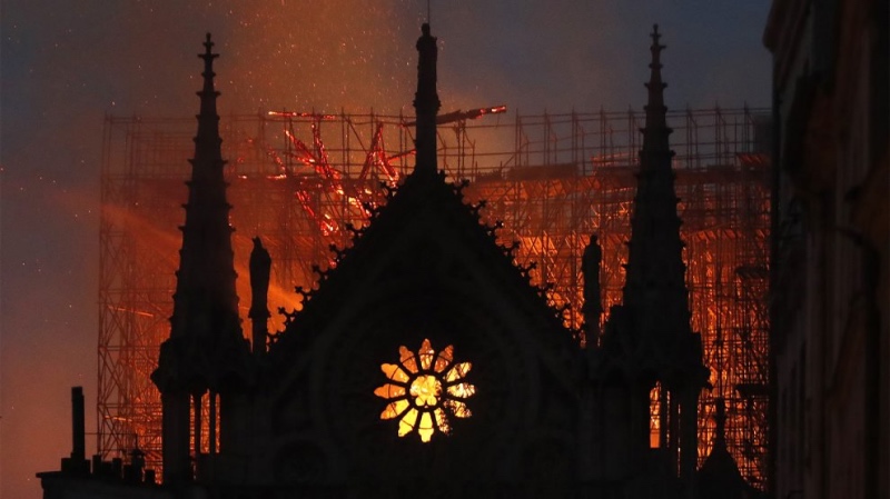 Notre Dame Fire9