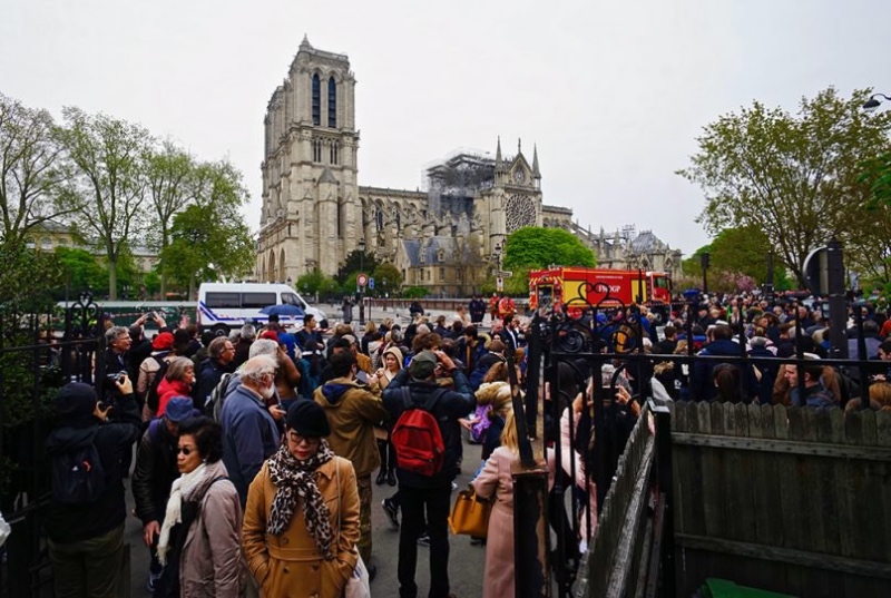 Notre Dame aftermath3