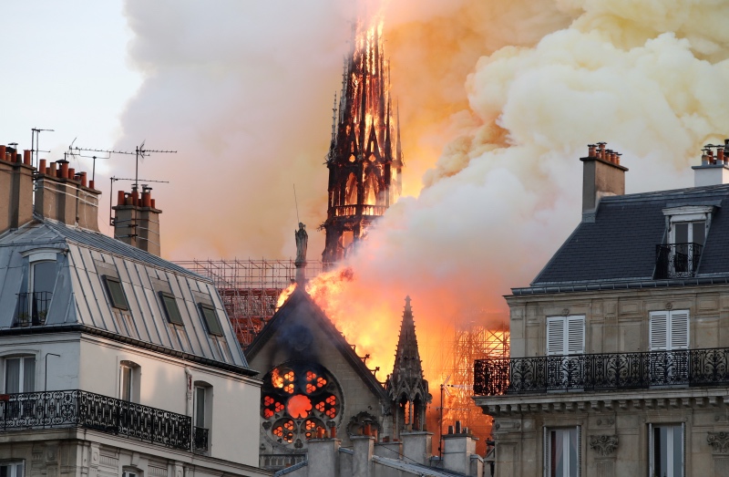 Notre Dame fire2