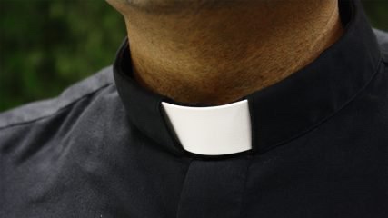Clerical collar