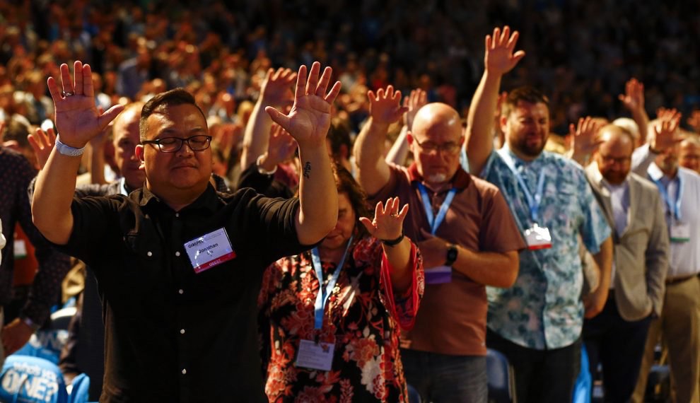 Worshippers at the SBC annual forum in Alabama