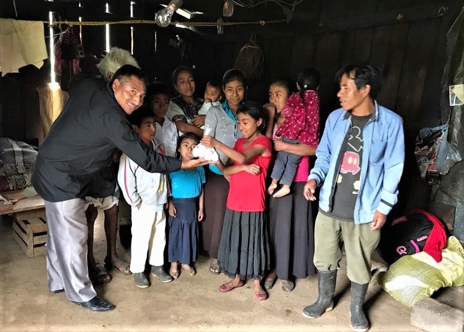 Indigenous Christian family in Mexico