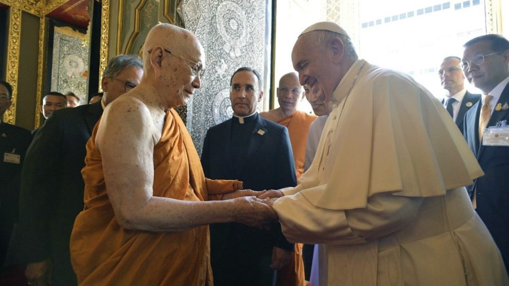 Pope Thai visit1