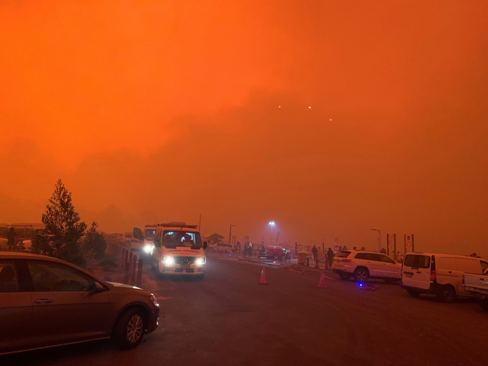 Australia bushfires red skies
