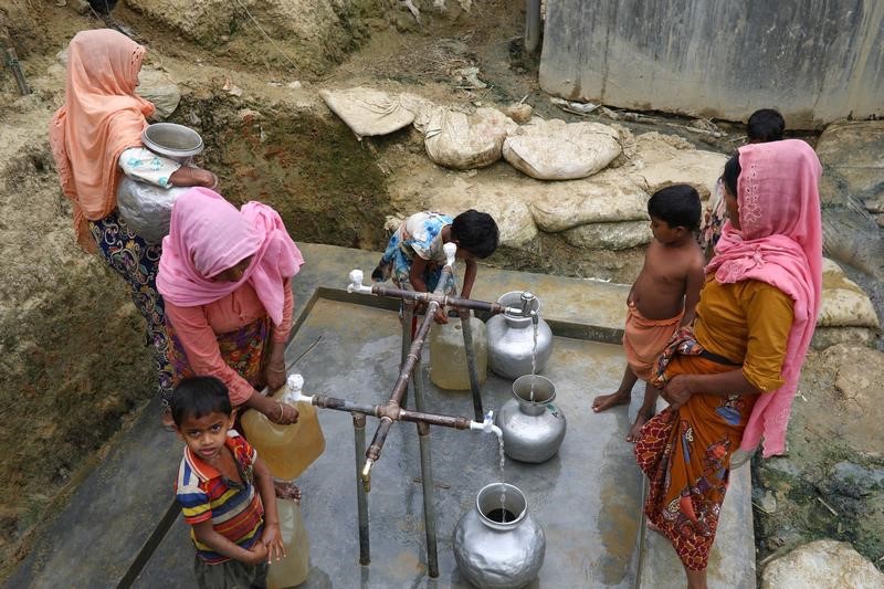 Bangladesh Rohingya refugees water