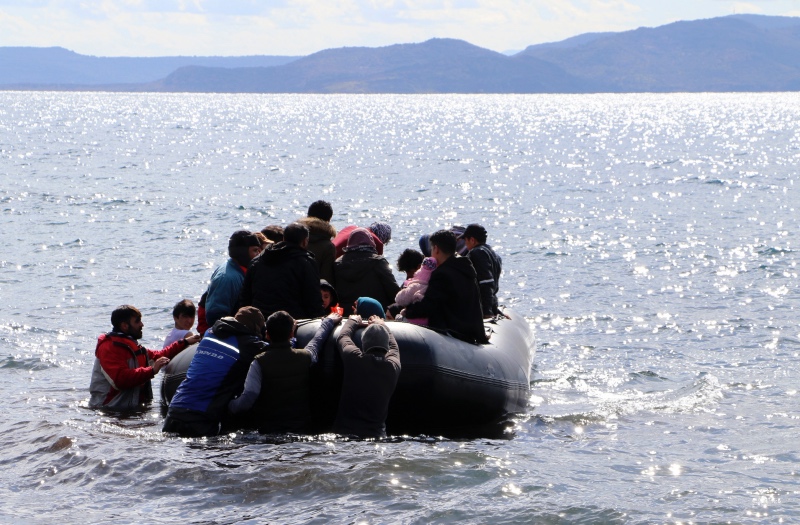 Syrian refugees in the water