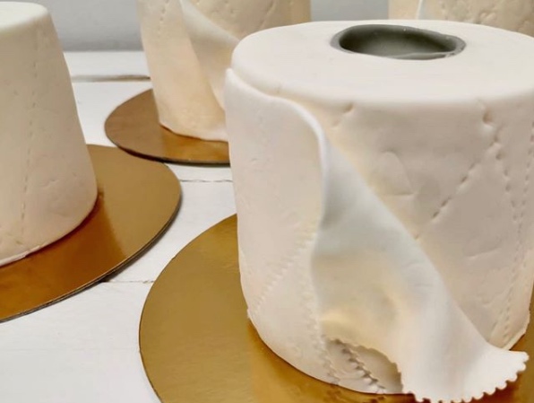 Toilet paper cakes2