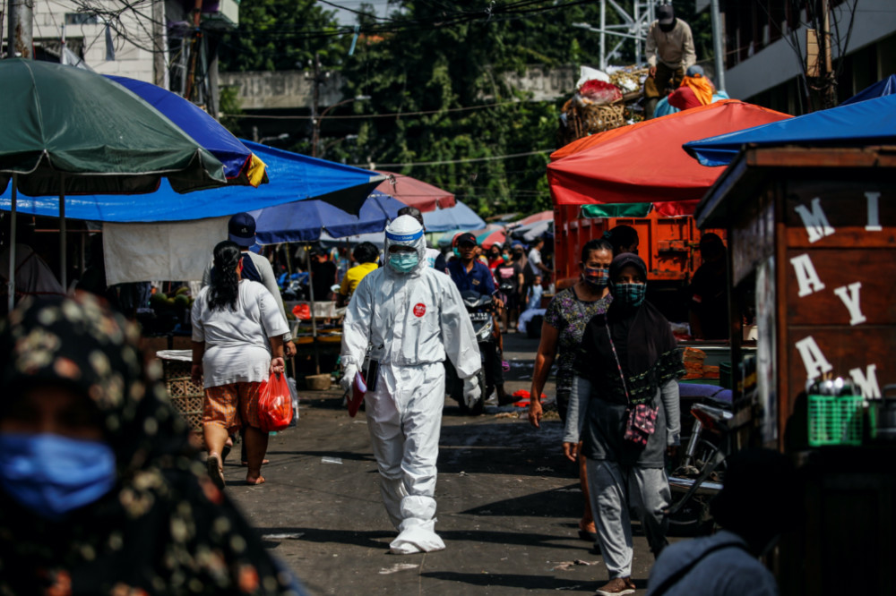 Coronavirus Indonesia street