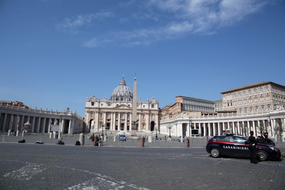 Vatican St Peters Square closed