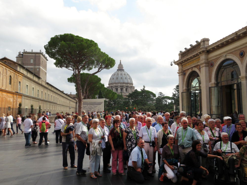 Vatican tourism4
