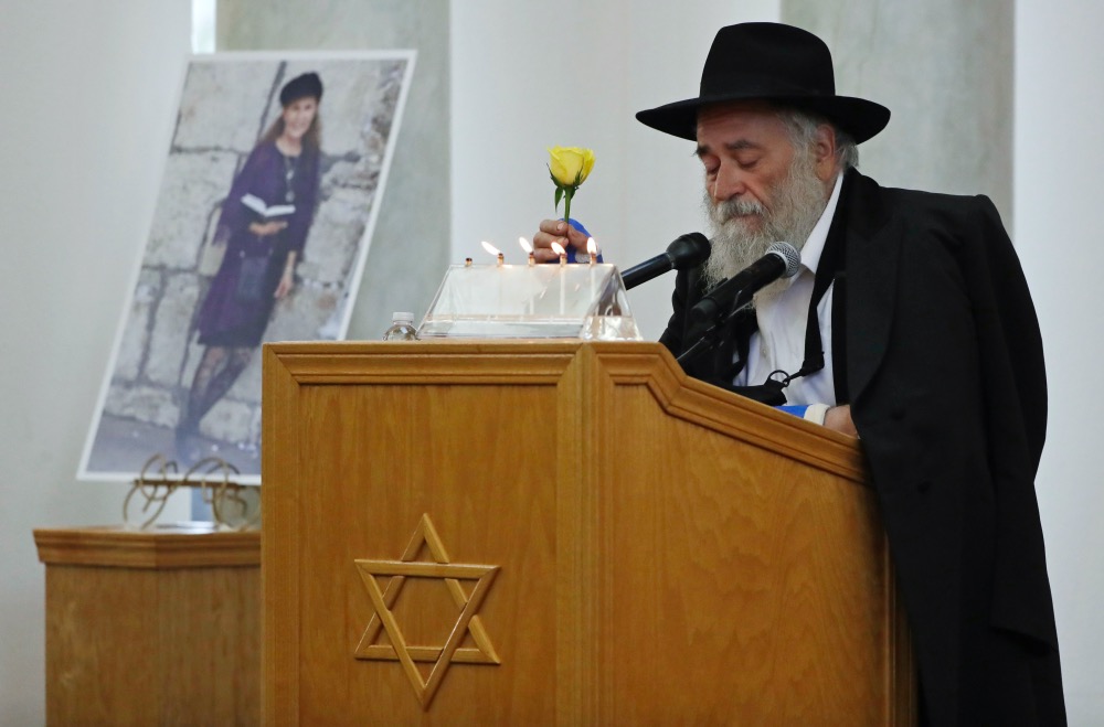 Yisroel Goldstein Rabbi of Chabad of Poway at funeral of Lori Gilbert Kaye
