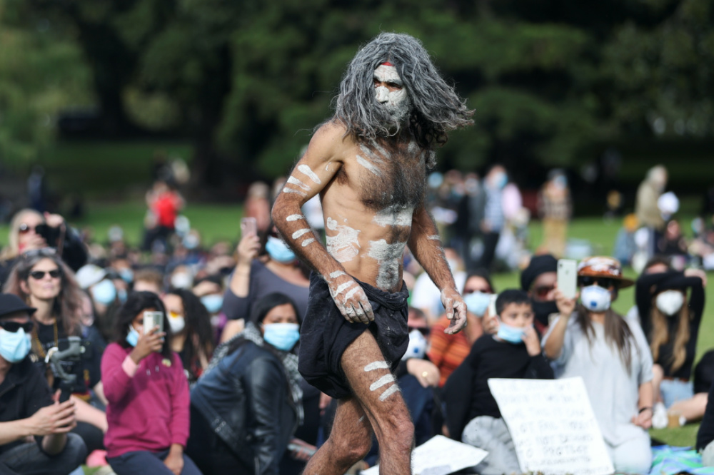 Indigenous man BLM protests Sydney
