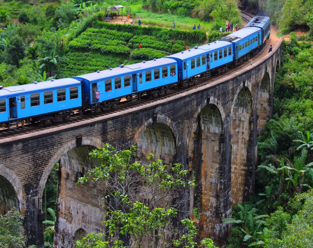 Sri Lanka Train over bridge