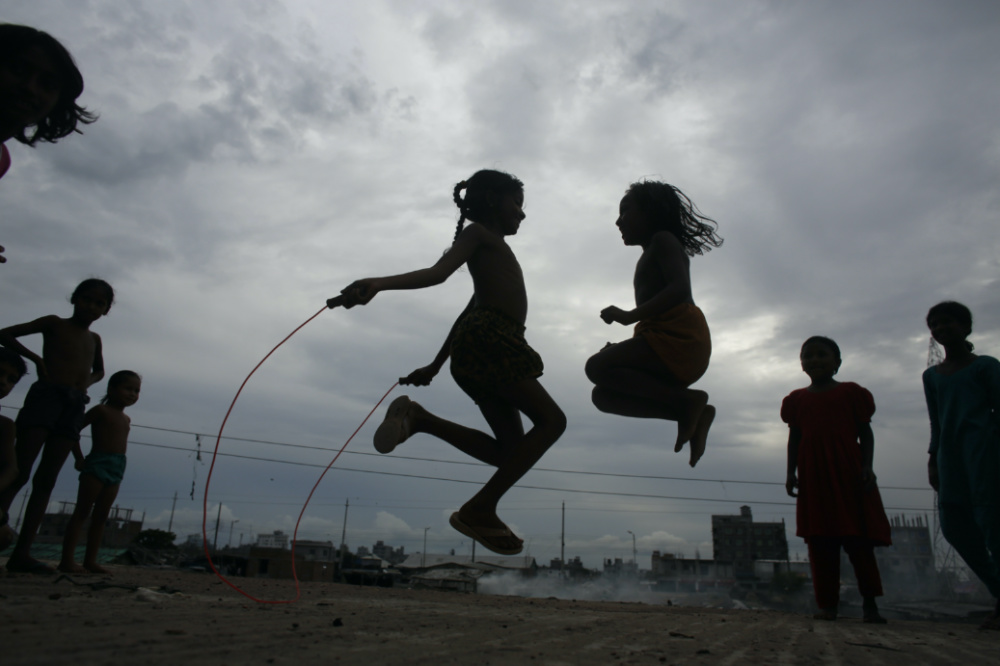 Bangladesh Dhaka children playing