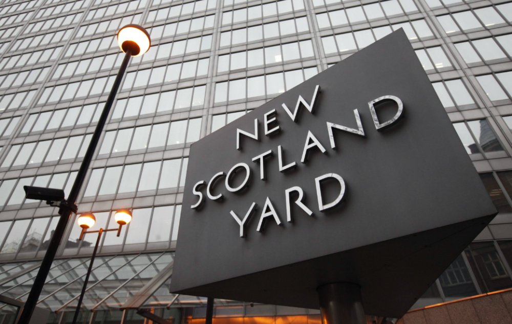 London New Scotland Yard sign