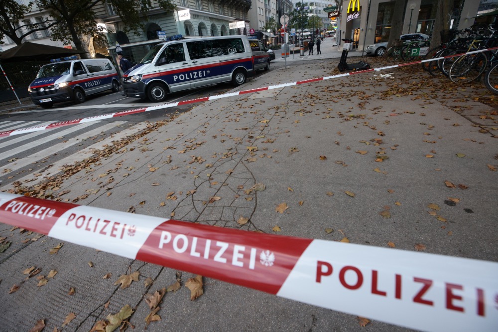 Austria Vienna attack police line