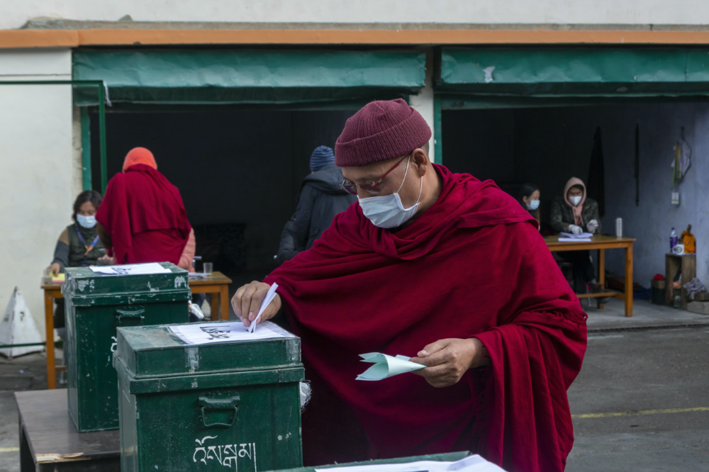 Exiled Tibetans vote in India