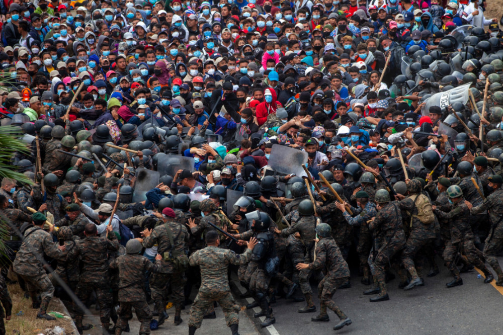 Guatemala migrants clash with authorities