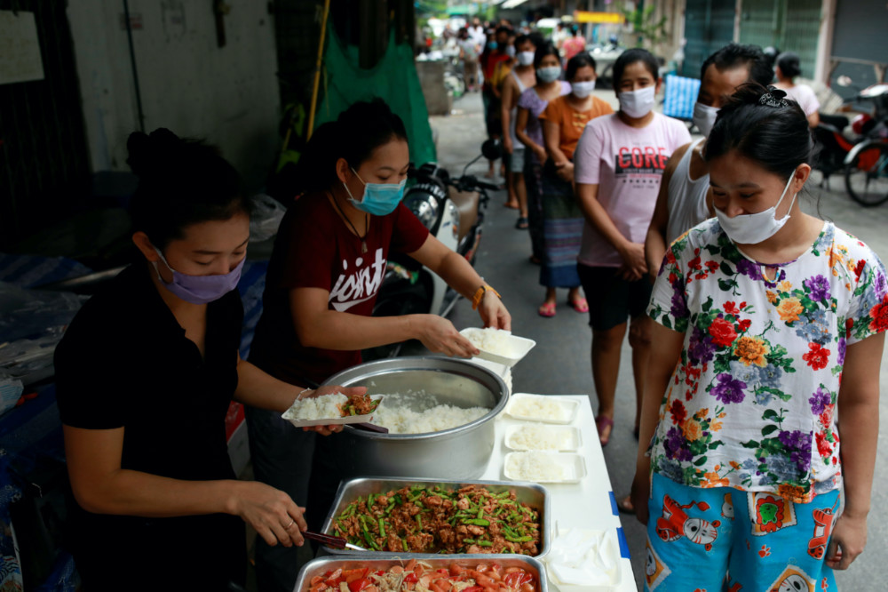 Thailand migrant workers receive free food