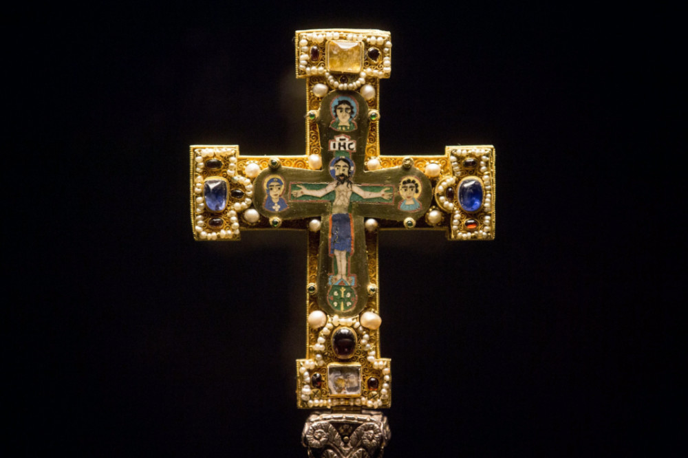 Guelph Treasure medieval cross