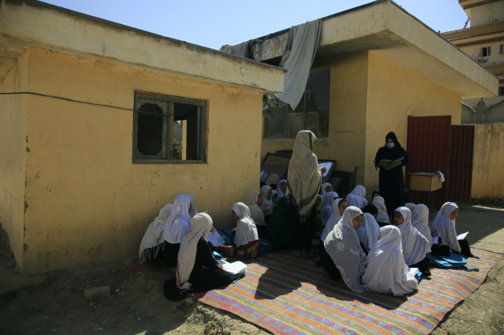 Afghanistan Kabul girls at school