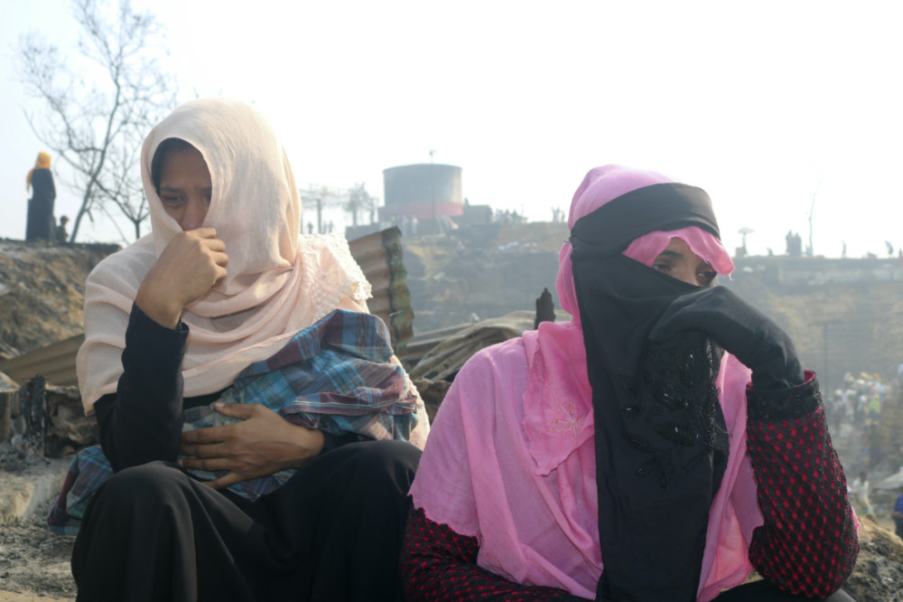 Bangladesh Rohingya refugees after fire