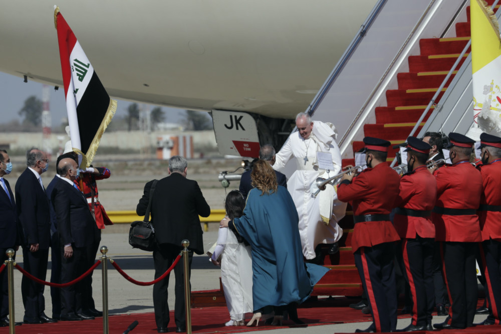 Iraq Pope Francis arrives in Baghdad