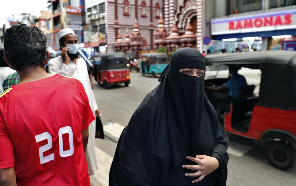 Sri Lanka Colombo women in burqa