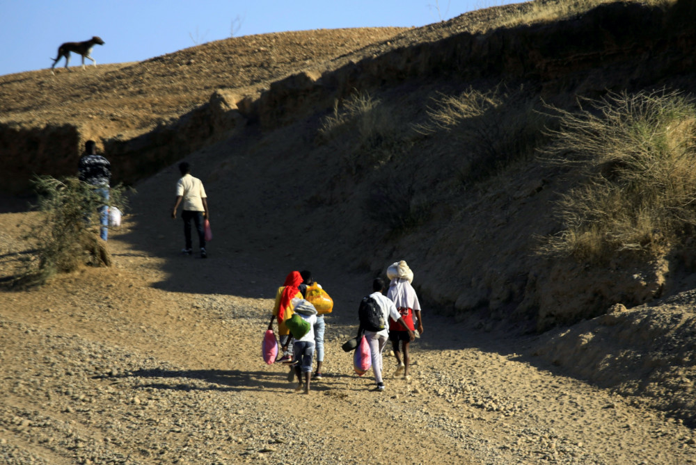 Ethiopia people fleeing Tigray conflict
