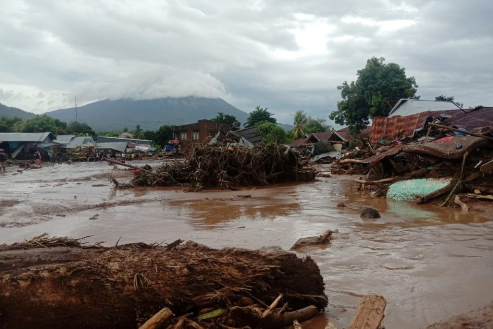 Indonesia East Flores floodwaters
