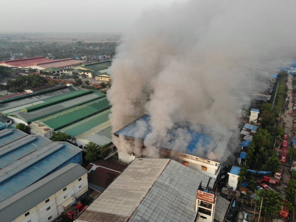 Myanmar Yangon factory burning