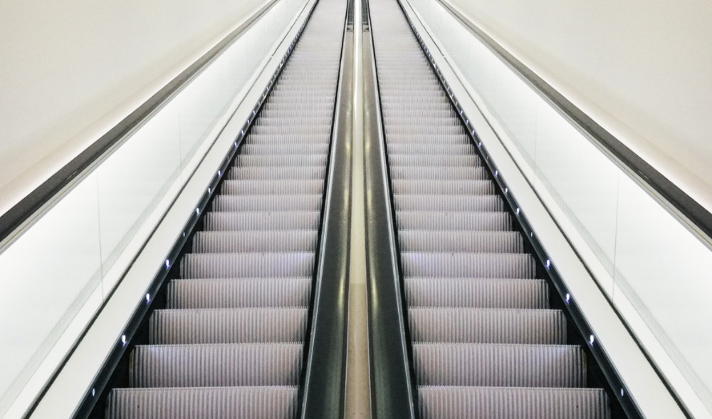 One direction escalators