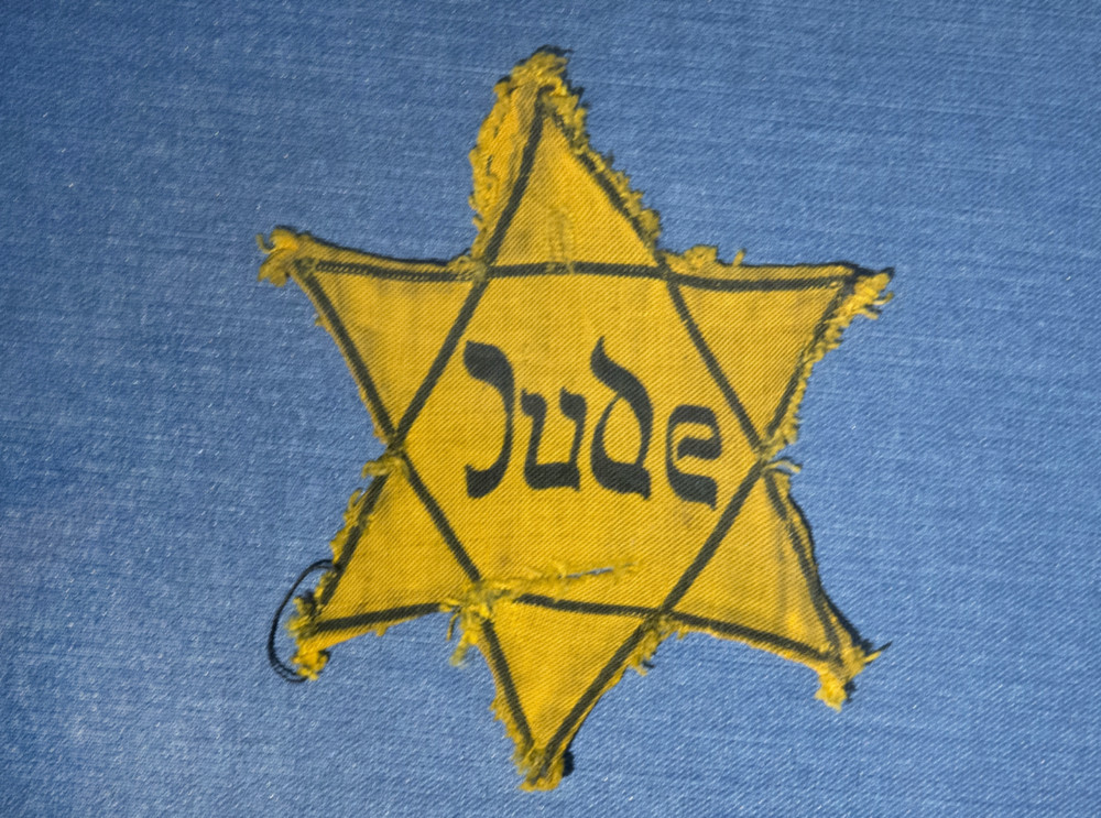 Yellow Star badge
