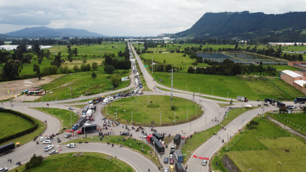 Colombia protests truck blockade