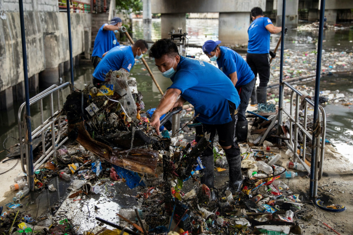 Philippines Pasig River plastic cleanup2
