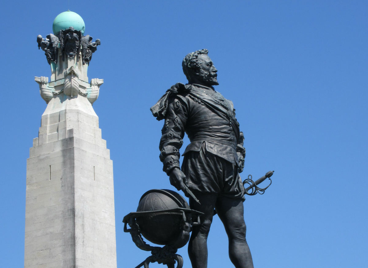 UK Plymouth Sir Francis Drake statue