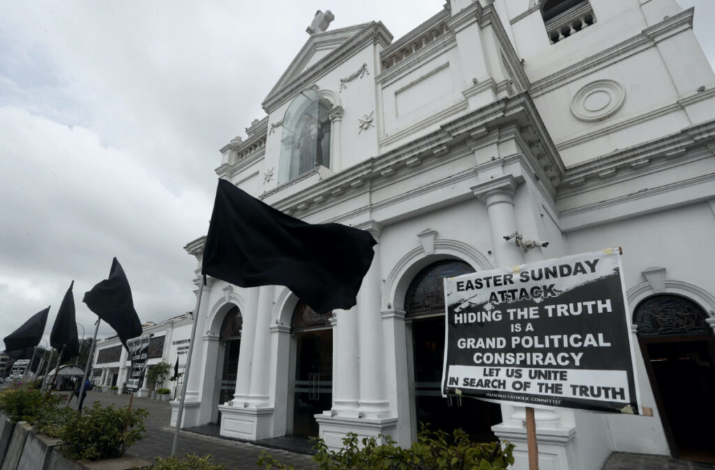 Sri Lanka Colombo St Anthonys Church black flags