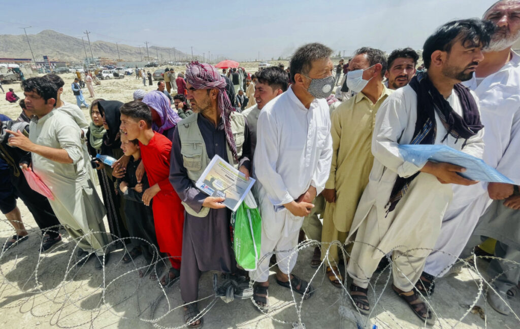 Afghanistan outside Kabul airport 17 Aug 2021