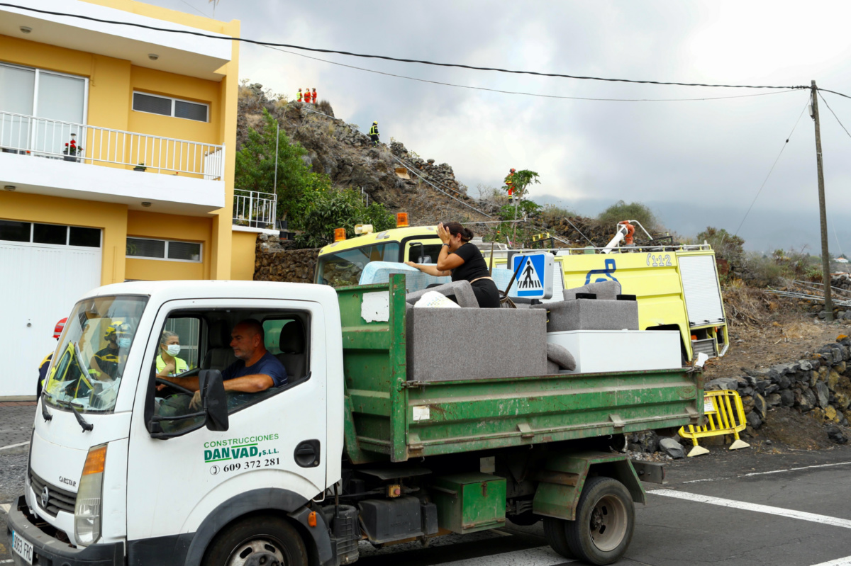 Spain Canary Islands La Palma residents flee
