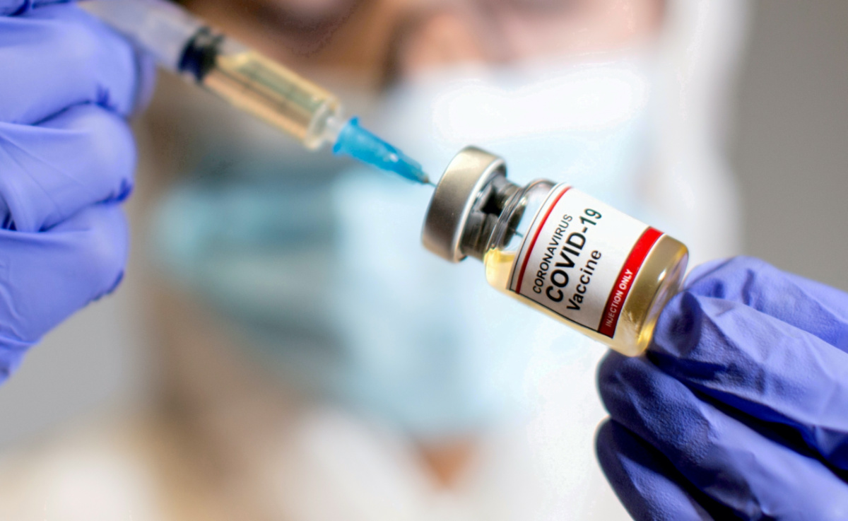 Coronavirus syringe and vial