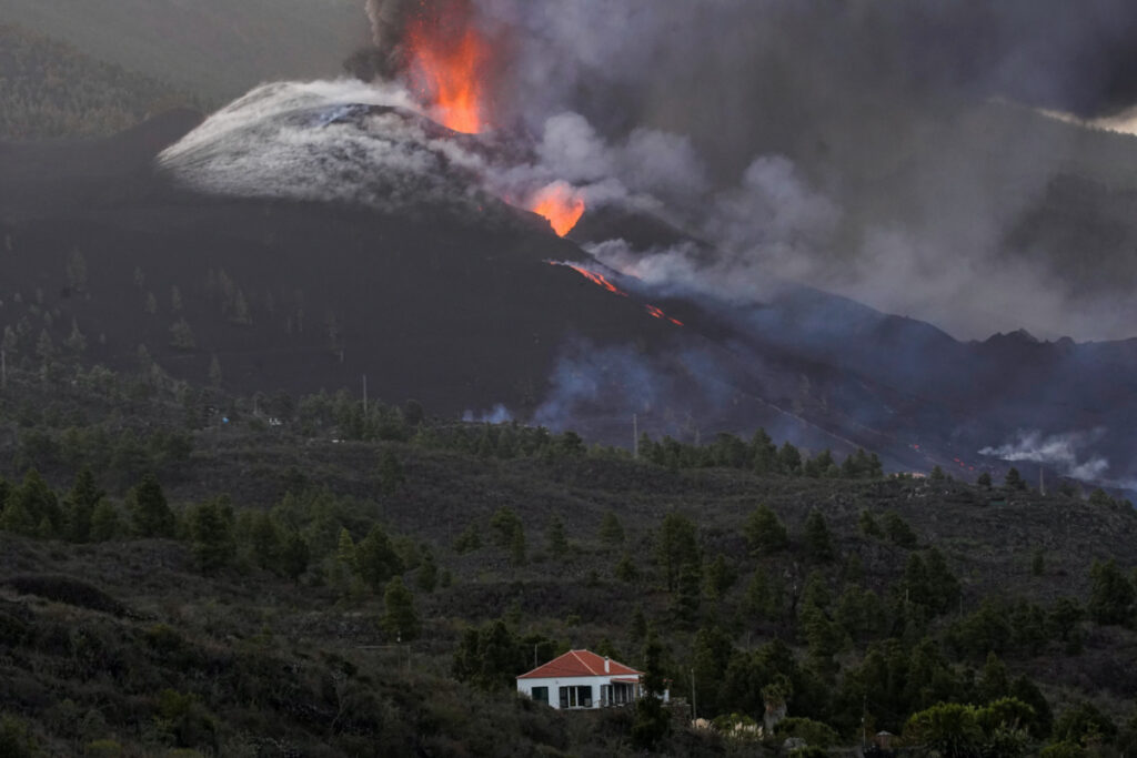 Spain Canary Islands Cumbre Vieja volcano2