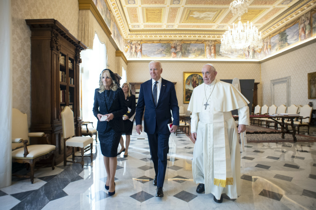 Vatican Pope Francis and Joe Biden3