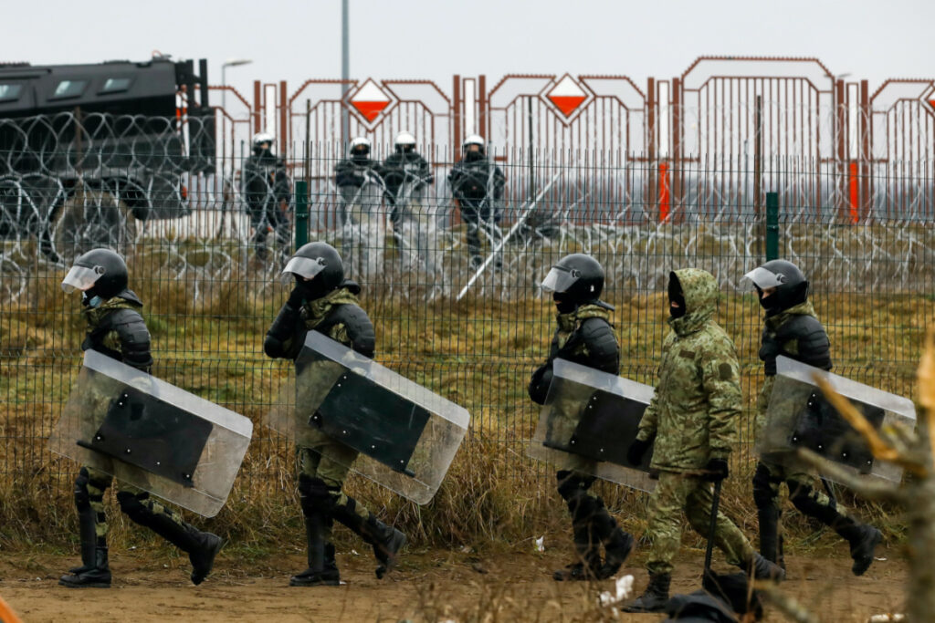Belarus Bruzgi Kuznica checkpoint law enforcement