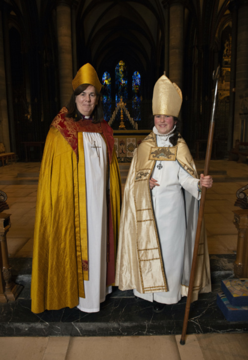 UK Salisbury Cathedral Chorister Bishop2