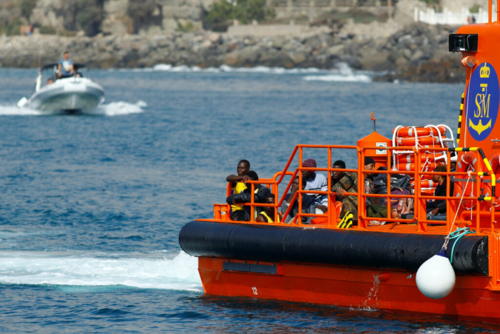 Spanish Coast Guard migrants