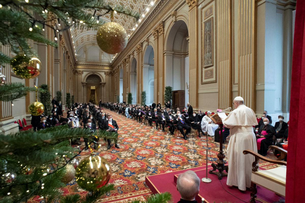 Vatican Pope addresses diplomats