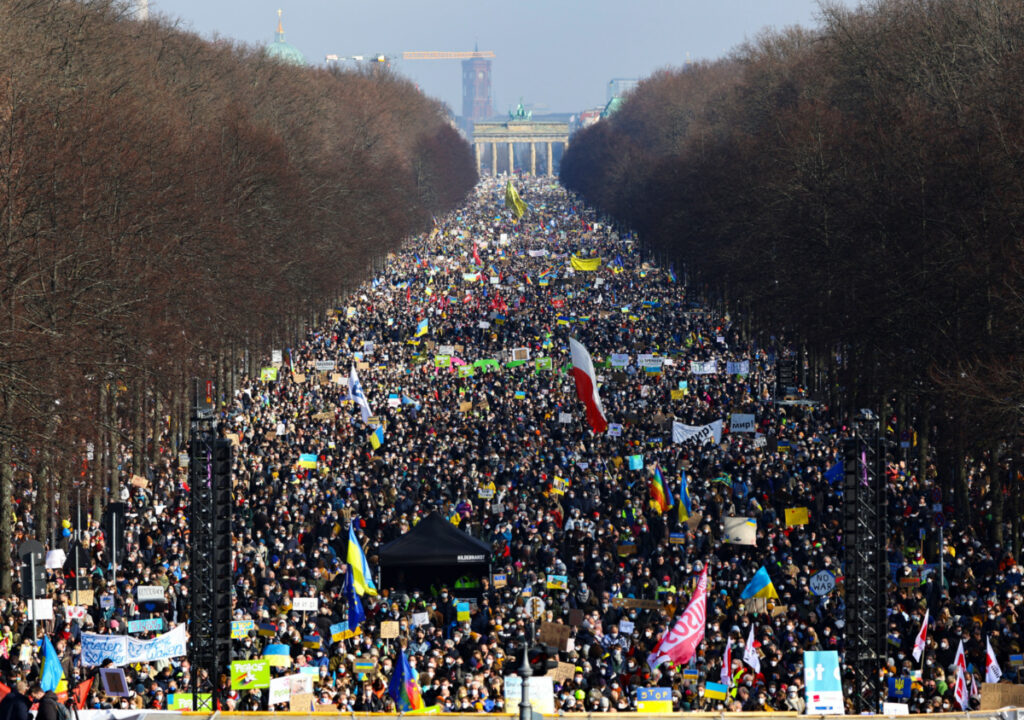 Germany Berlin Brandenburg Gates pro Ukraine protests
