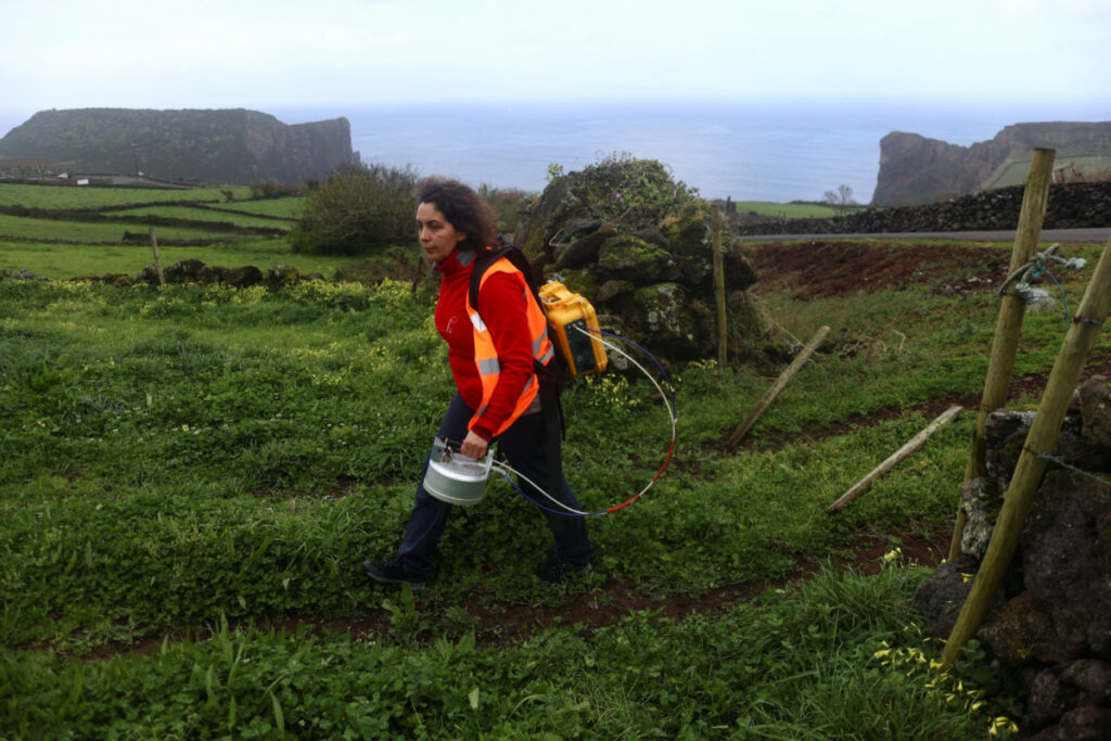Portugal Azores volcanologists1